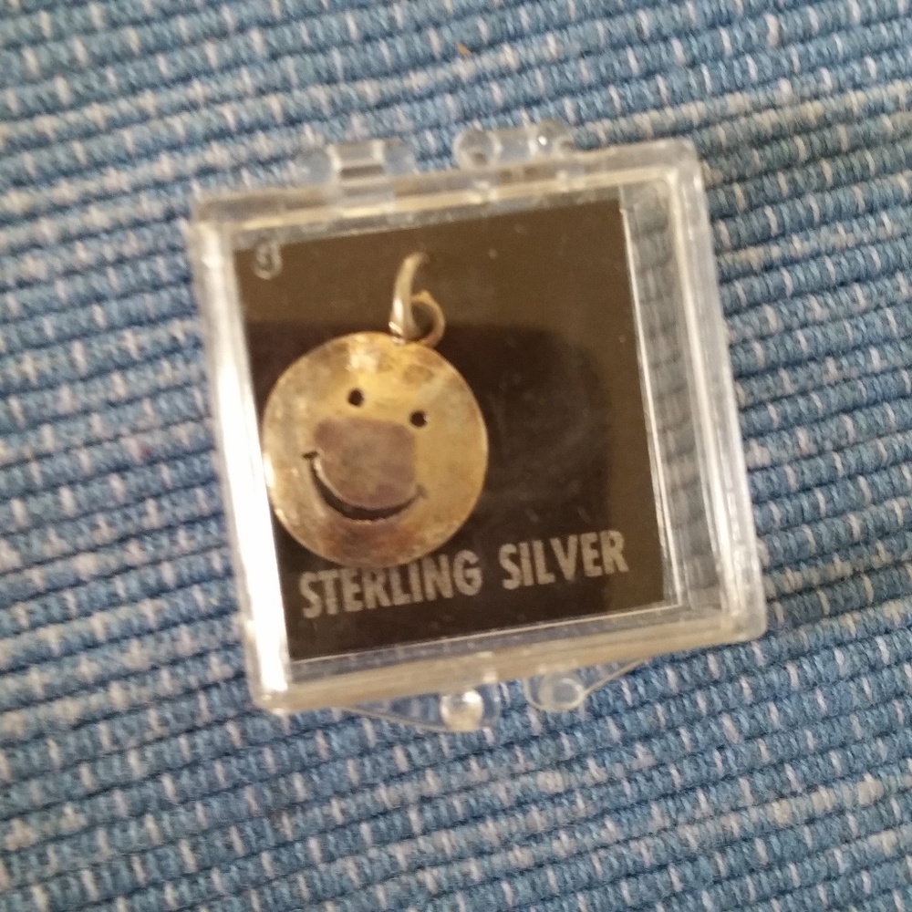 HAPPY FACE💼CHARM